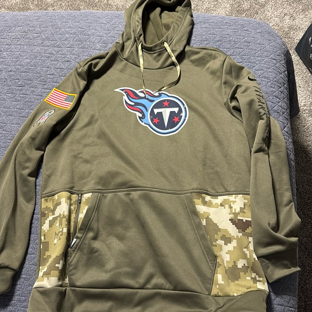 Nike Tennessee Titans hoodie men’s large L NFL Salute to Service thermafit